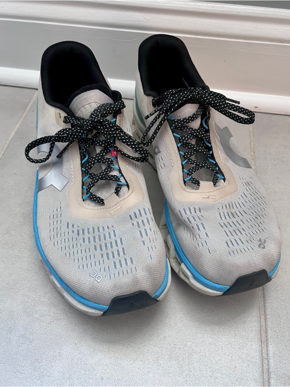 On Running Women's Beige and Blue Running Shoes